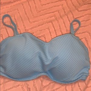 Underwire bikini top (38DD)